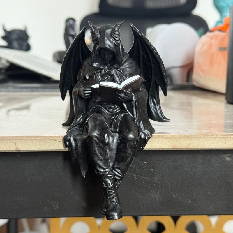 Gothic Demon Reading Book Shel - Cubicle Shelf Organizer recension och pris