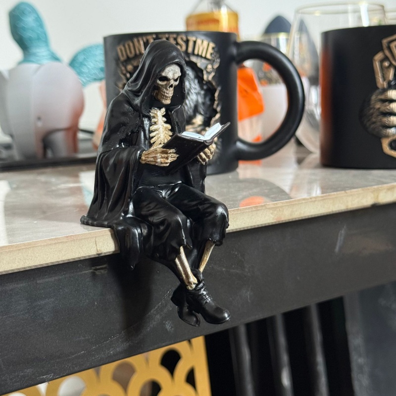 Gothic Demon Reading Book Shel - Cubicle Shelf Organizer recension och pris